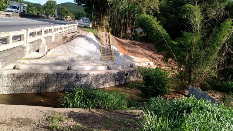 empresa-de-engenharia-grandes-obras-brape-Depois-Recuperação de terrapleno - CCR Nova Dutra KM 287 - R J