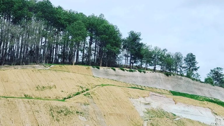 empresa-de-engenharia-grandes-obras-brape-Depois-Recuperação de terrapleno - Rodovia Castelo Branco - CCR SP Vias KM 175 - SP