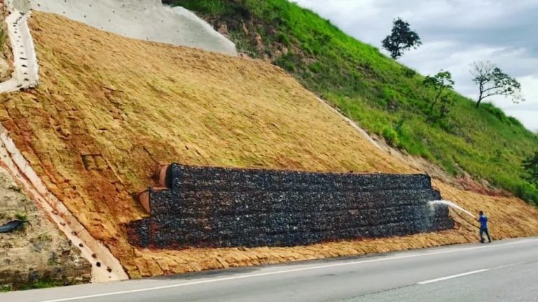 empresa-de-engenharia-grandes-obras-brape-DepoisContenção da erosão de Talude - CCR Nova Dutra KM 186 - Santa Isabel - SP